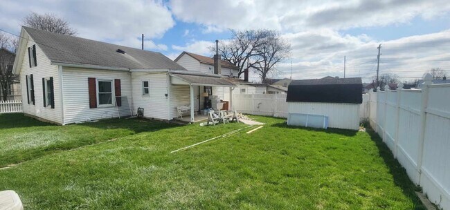 225 W 3rd St in Connersville, IN - Building Photo - Building Photo