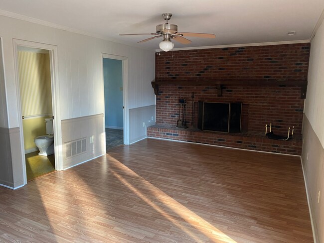 606 E Park St in Cary, NC - Building Photo - Building Photo