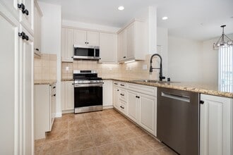 4104 Peninsula Dr in Carlsbad, CA - Building Photo - Building Photo