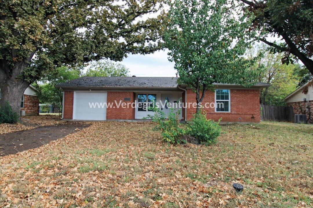 5833 Westhaven Dr in Fort Worth, TX - Building Photo