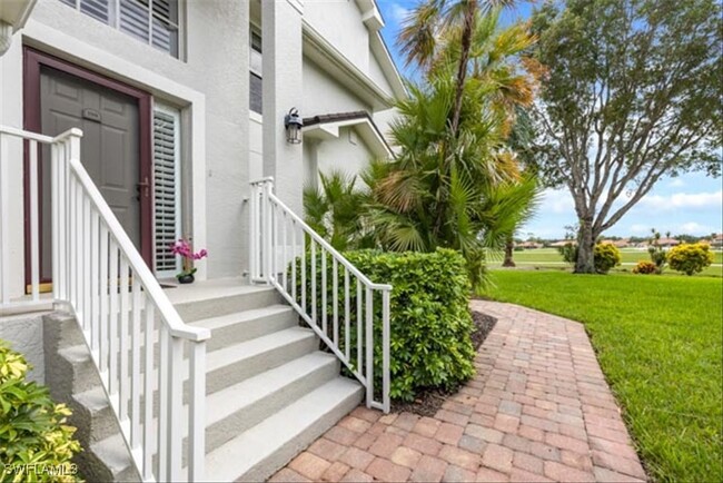 5892 3 Iron Dr in Naples, FL - Foto de edificio - Building Photo