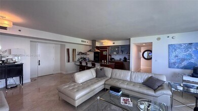 1800 S Ocean Dr, Unit 1510 in Hallandale Beach, FL - Building Photo - Building Photo