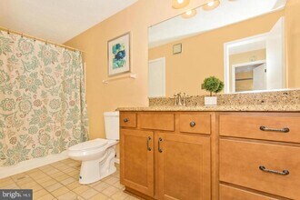 958 Windbrooke Dr-Unit -958 in Gaithersburg, MD - Building Photo - Building Photo