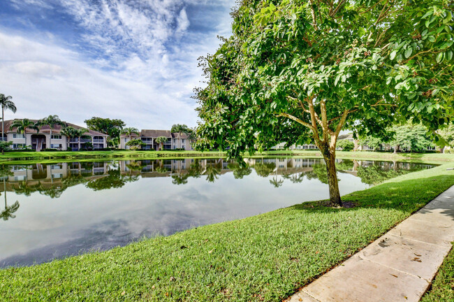 13790 Oneida Dr in Delray Beach, FL - Foto de edificio - Building Photo