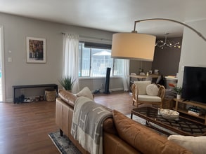 2002 4th St, Unit 112 in Santa Monica, CA - Building Photo - Building Photo