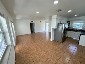 622 SW 6th St in Hallandale Beach, FL - Building Photo - Building Photo