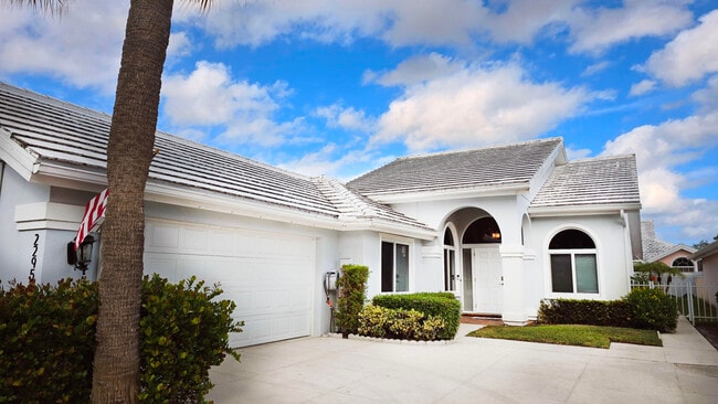 2295 Saratoga Ln in West Palm Beach, FL - Building Photo - Building Photo