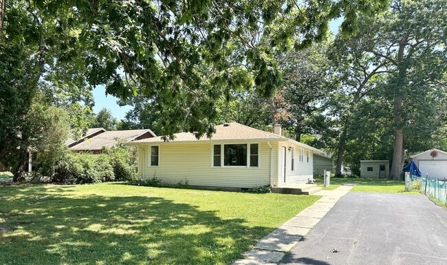 property at 35339 N Hickory Ln