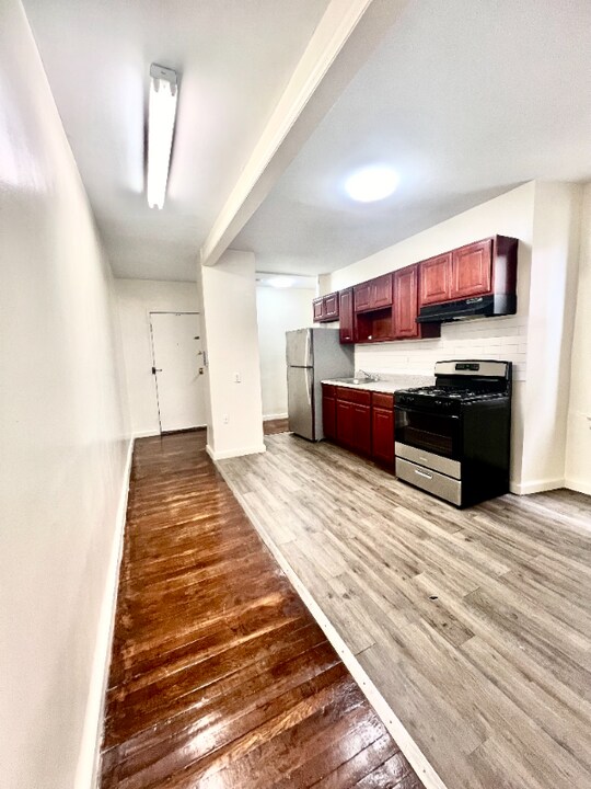 354 Bergen Ave in Jersey City, NJ - Building Photo