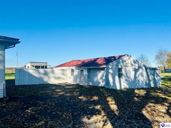 8146 Hardinsburg Rd in Cecilia, KY - Building Photo - Building Photo