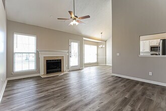 136 S Birchwood Dr in Hendersonville, TN - Building Photo - Building Photo