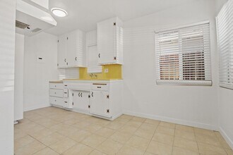 825 Obispo Ave in Long Beach, CA - Building Photo - Building Photo
