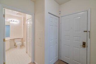 12919 Alton Square in Herndon, VA - Building Photo - Building Photo