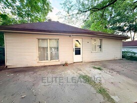 530 SE Fairfax St in Topeka, KS - Building Photo