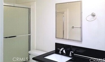 1137 11th St, Unit 203 in Santa Monica, CA - Foto de edificio - Building Photo