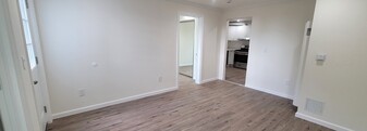 648 10th Ave, Unit Renovated 1br 1ba plus de in San Francisco, CA - Building Photo