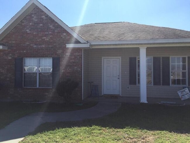 property at 3073 Longfellow Dr