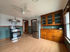 366 Penora St, Unit Upper in Depew, NY - Building Photo - Building Photo