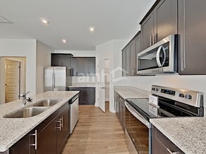 5325 Tupelo St in Nashville, TN - Foto de edificio - Building Photo