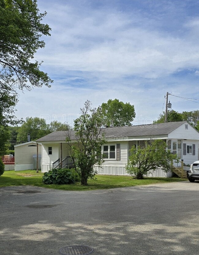 property at 17 Washington St