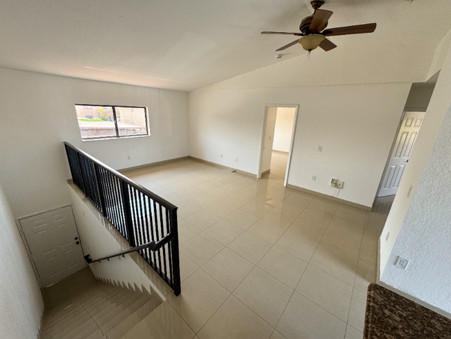2885 W 76th St in Hialeah, FL - Building Photo - Building Photo