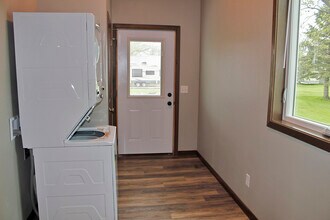 214 Hull Ave, Unit 2 in Aurora, SD - Building Photo - Building Photo
