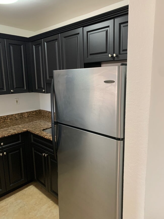 14500 SW 88th Ave, Unit 217 in Palmetto Bay, FL - Foto de edificio - Building Photo