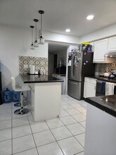 810 Sandtree Dr in Palm Beach Gardens, FL - Foto de edificio - Building Photo