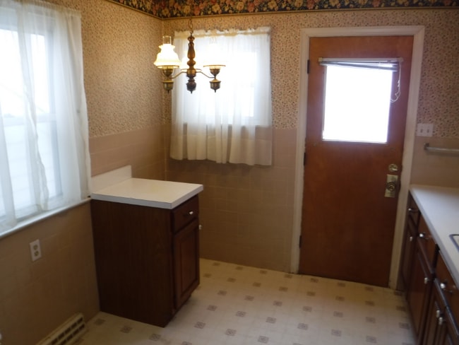 1545 Atlantic St NE in Warren, OH - Foto de edificio - Building Photo