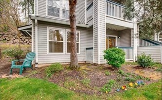 33020 10th Ave SW, Unit Y101 in Federal Way, WA - Building Photo