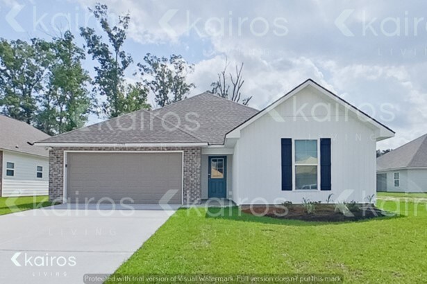 13799 Pinyon Dr in Denham Springs, LA - Building Photo