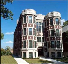 Wilshire Apartments in Detroit, MI - Building Photo