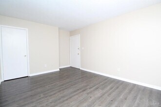 10151 Guidy Ln in Pensacola, FL - Building Photo - Building Photo