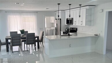 862 99th Ave N in Naples, FL - Building Photo - Building Photo