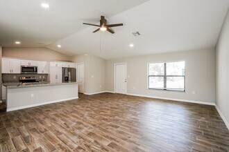 8436 Aloha Rd in Ft. Myers, FL - Building Photo - Building Photo