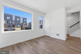 3016 S Northbank Pl in Philadelphia, PA - Building Photo