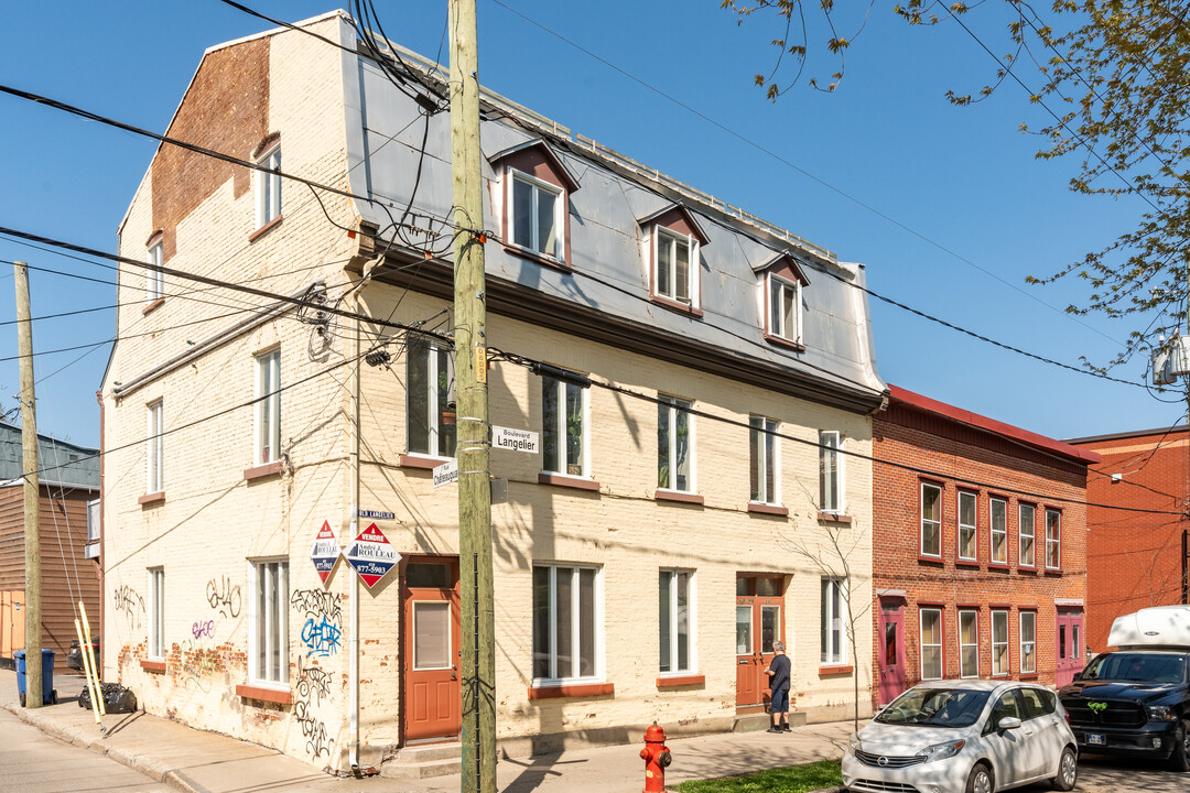 546 Langelier Boul in Québec, QC - Building Photo