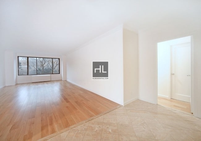 985 5th Ave-Unit -2A in New York, NY - Building Photo - Building Photo