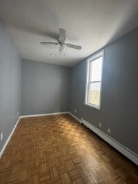 89 W 20th St, Unit 2 in Bayonne, NJ - Building Photo - Building Photo