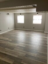 6 Coolview Ln in Bridgeport, WV - Foto de edificio - Building Photo