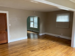 305 Stafford Ave in Syracuse, NY - Foto de edificio - Building Photo