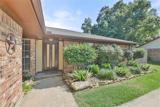 3107 Woodstone Dr in Baytown, TX - Building Photo - Building Photo