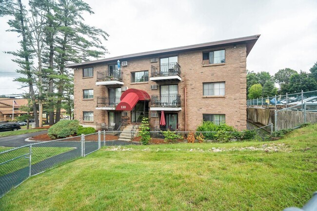 130 Mammoth Rd photo'