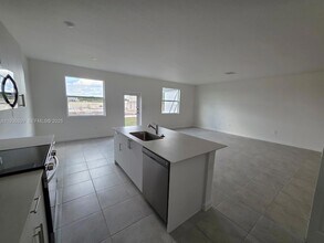 19571 SW 339th St in Homestead, FL - Foto de edificio - Building Photo