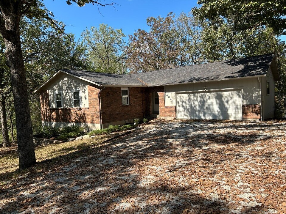4041 Mabels Ln in Desoto, MO - Building Photo