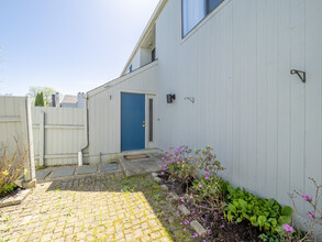 1 Raspberry Ln in Ridgefield, CT - Building Photo - Building Photo