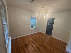 349 Laquita Dr SE in Atlanta, GA - Building Photo - Building Photo