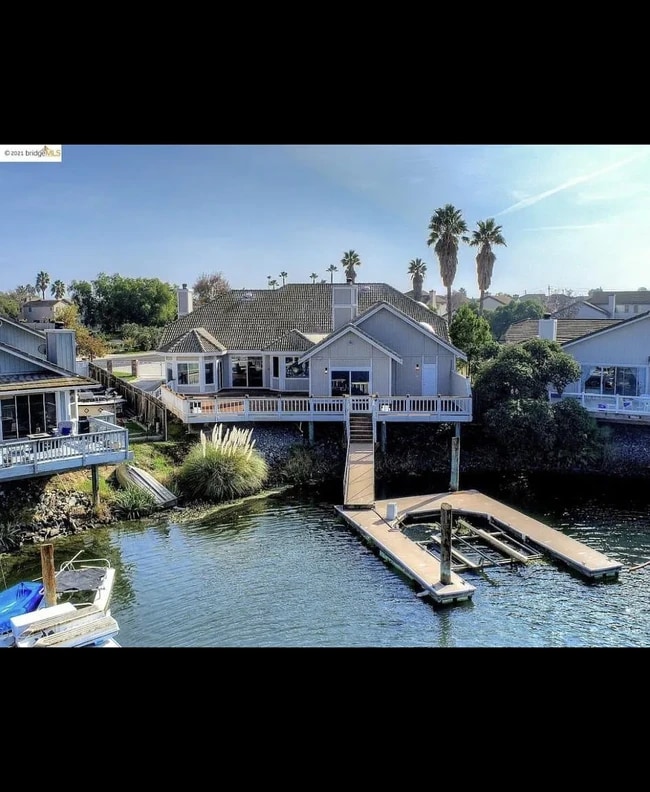 property at 2334 Reef Ct