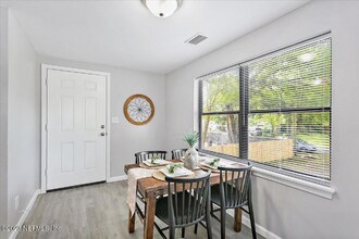 6629 Iralou Rd in Jacksonville, FL - Building Photo - Building Photo