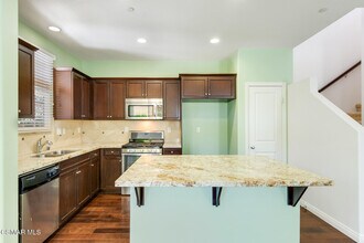 2952 Palmera Ln in Simi Valley, CA - Building Photo - Building Photo